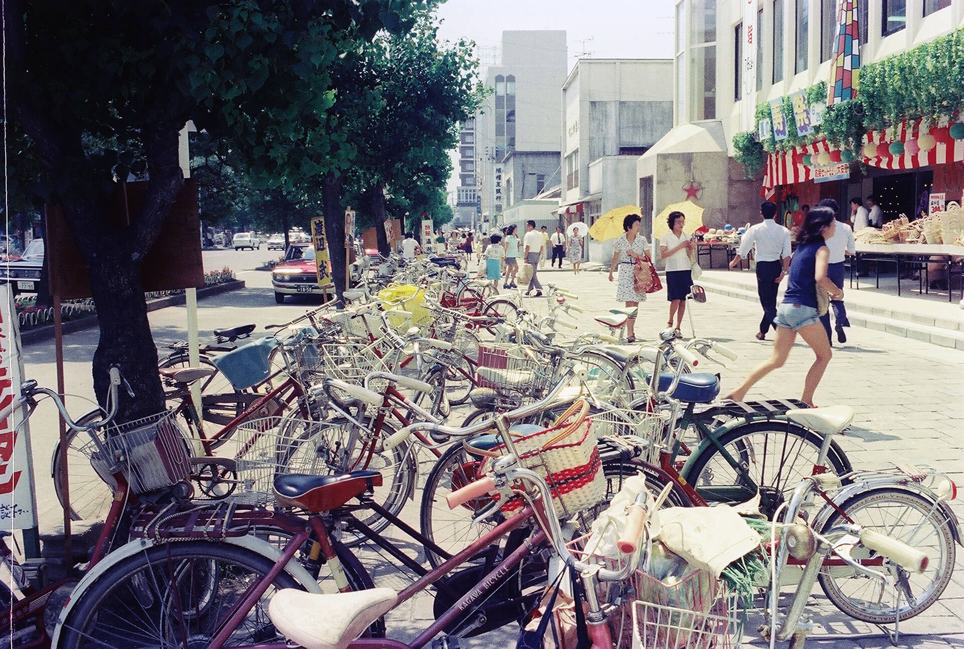 寿屋前の自転車